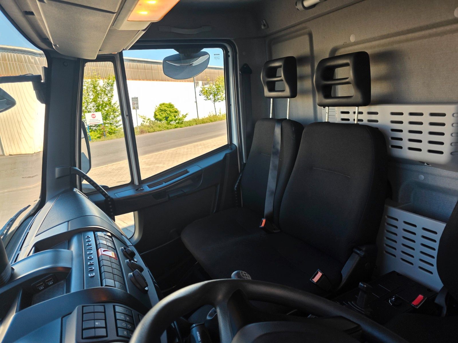 Fahrzeugabbildung Iveco Eurocargo 120E25 LBW 1.500kg Klima Standheizung
