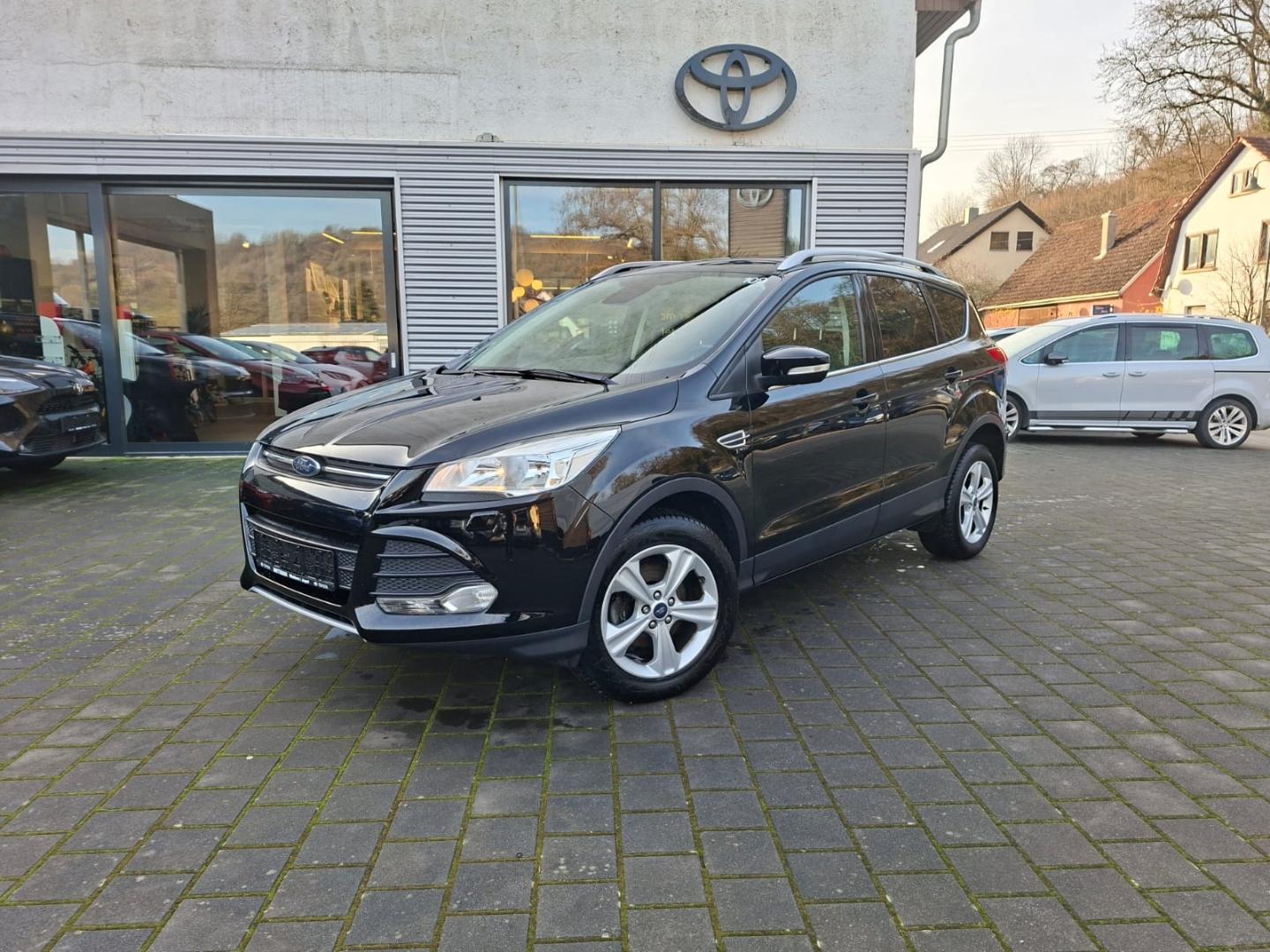 Ford Kuga 1.5 Benziner SYNC Edition + Mehrzonenklima 
