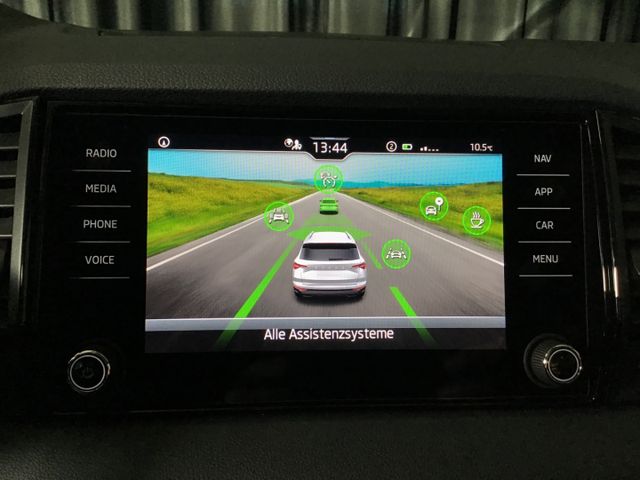 Fahrzeugabbildung Skoda Karoq Selection 1.5 TSI/DSG/ACC/SHZ/SmartLink