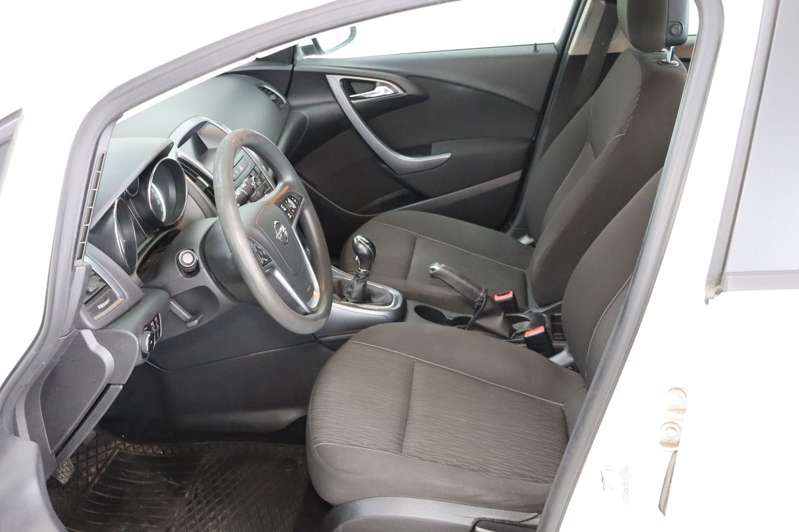 Fahrzeugabbildung Opel Astra Sports Tourer 1.4 ecoFLEX FUN