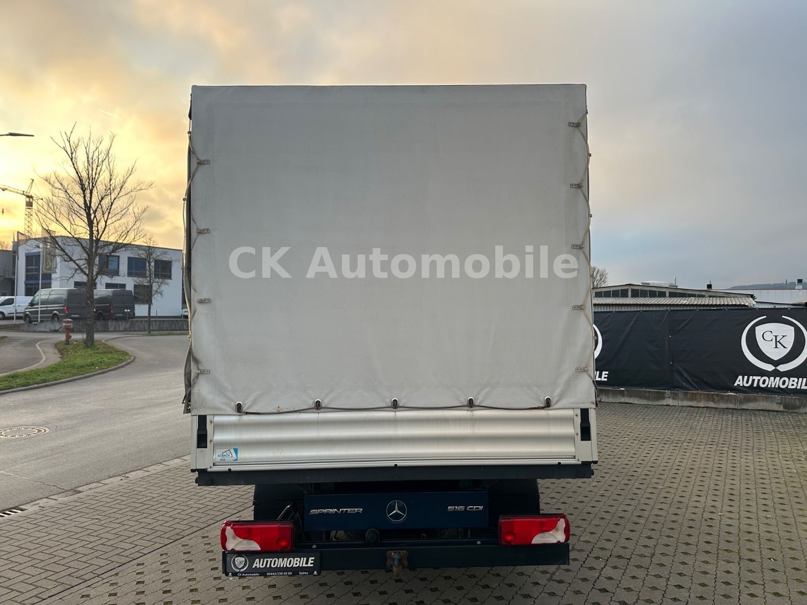 Fahrzeugabbildung Mercedes-Benz Sprinter II Pritsche/Plane 516CDI/Navi/Klima/AHK