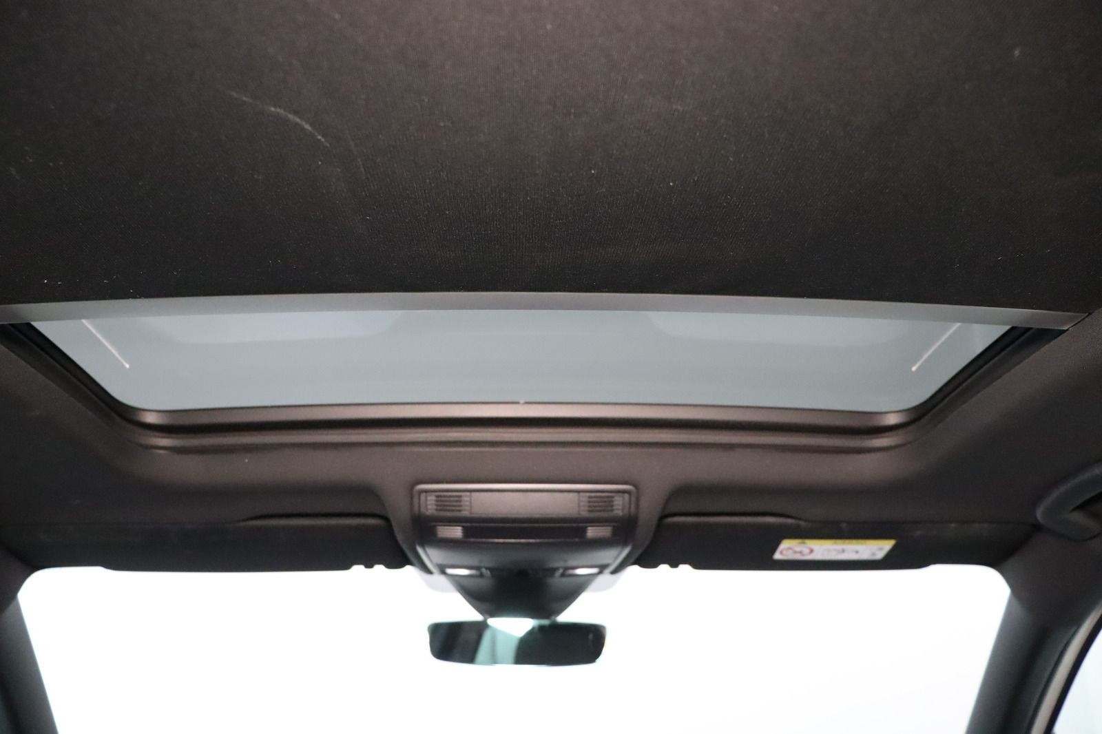 Fahrzeugabbildung Volkswagen Tiguan 2.0 TSI 4 Motion R-line Highline * Pano *