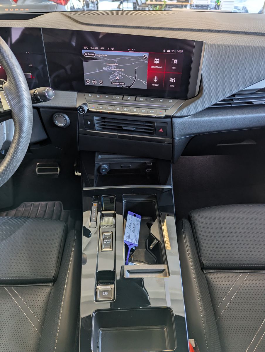 OPEL Astra 1.2 Ultimate Leder-Nappa Sitzlüft AHK Pano - Image 19