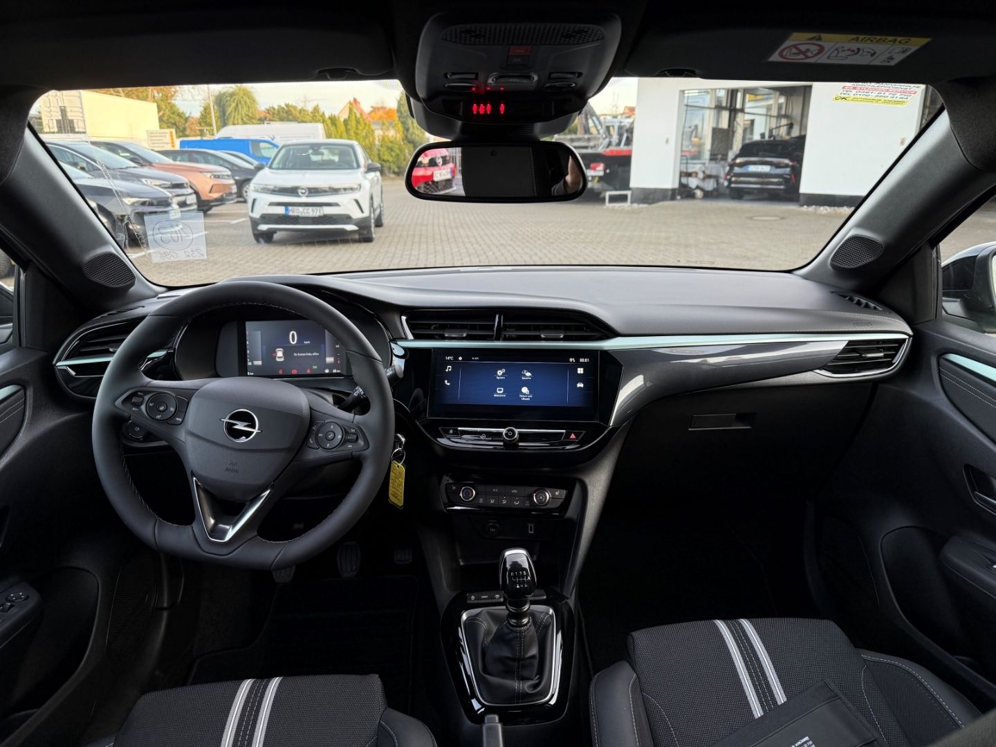 Fahrzeugabbildung Opel Corsa F YES SHZ+LHZ+Allwetter