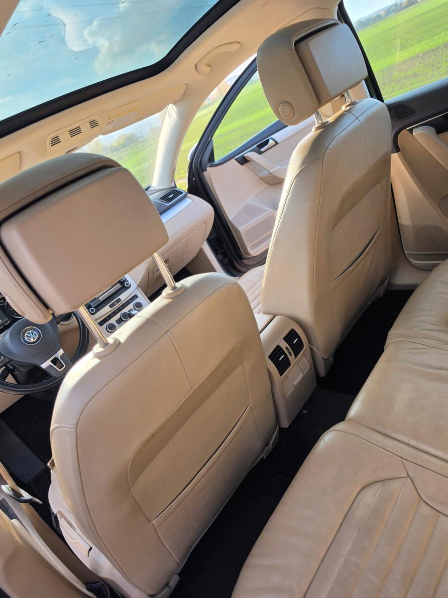 Volkswagen Passat 2012 — photo 10