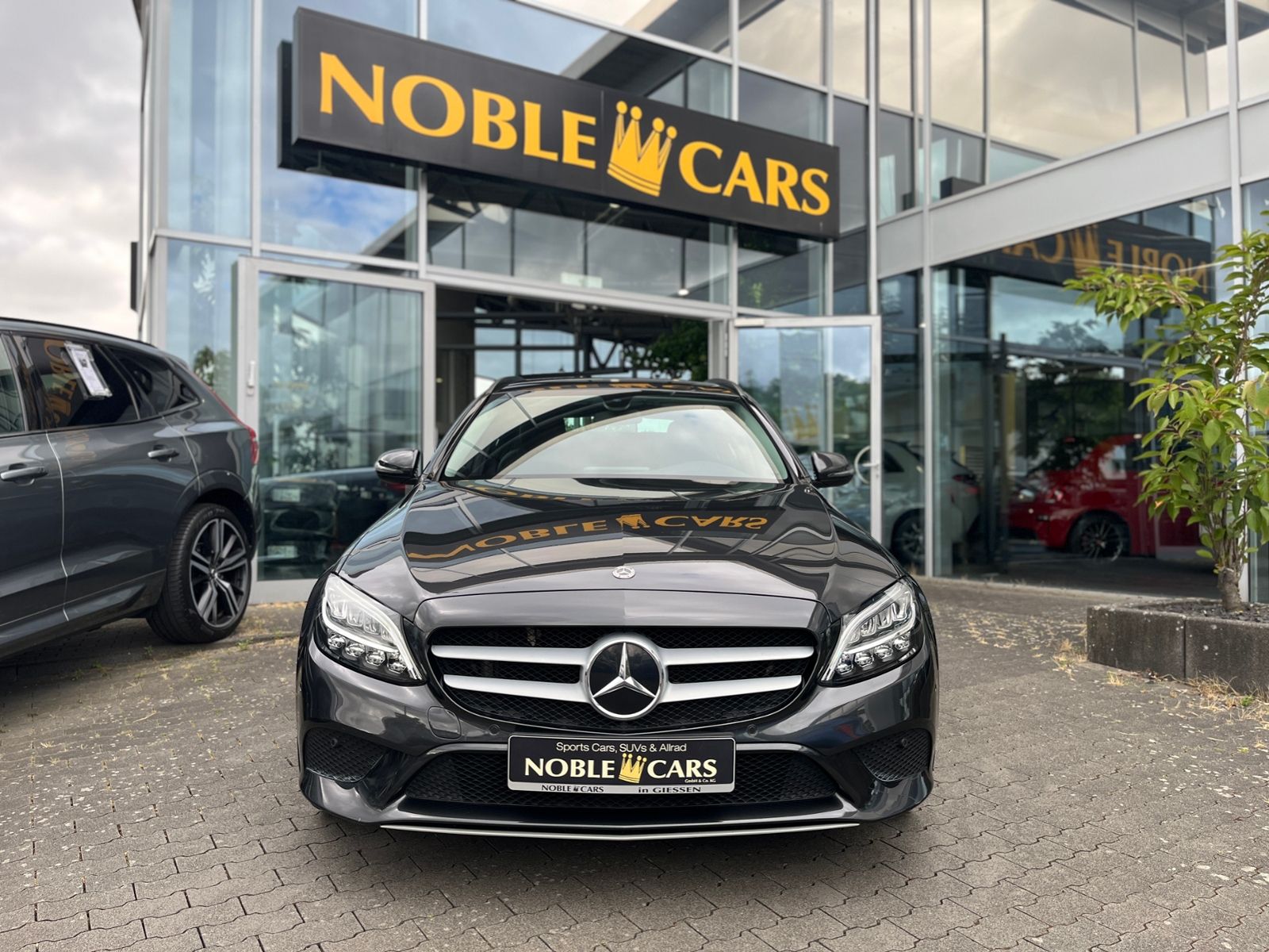 Fahrzeugabbildung Mercedes-Benz C 200 d T LEDER LED NAV SHZ PDC 18"