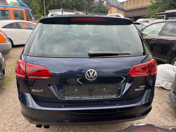 Volkswagen Golf - 4