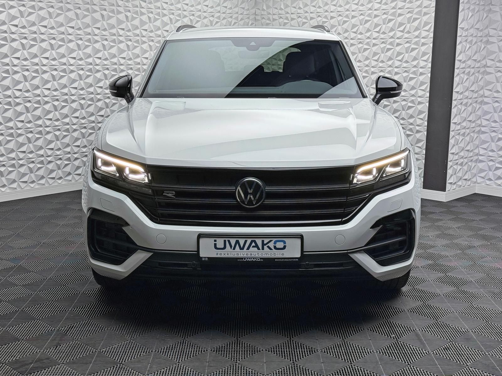 Fahrzeugabbildung Volkswagen 3.0 TDI*R-LINE*IQ*ALLRADLENK*DYNAUDIO*STANDHZ*AH