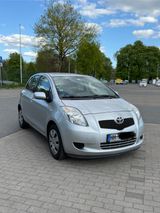 Toyota Yaris 1,3-l-VVT-i Executive MultiMode-Getrie... - Toyota Yaris: Multimode