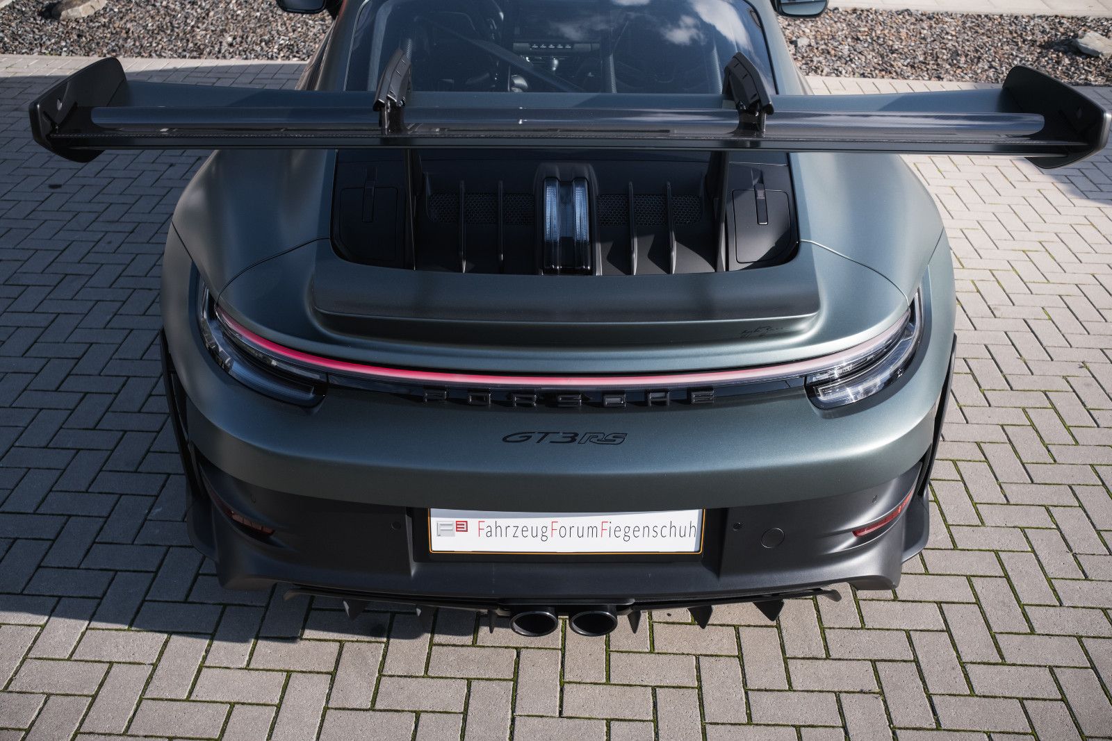 Fahrzeugabbildung Porsche 992 GT3 RS-Weissach-Lift - PTS malachitgrün-LED