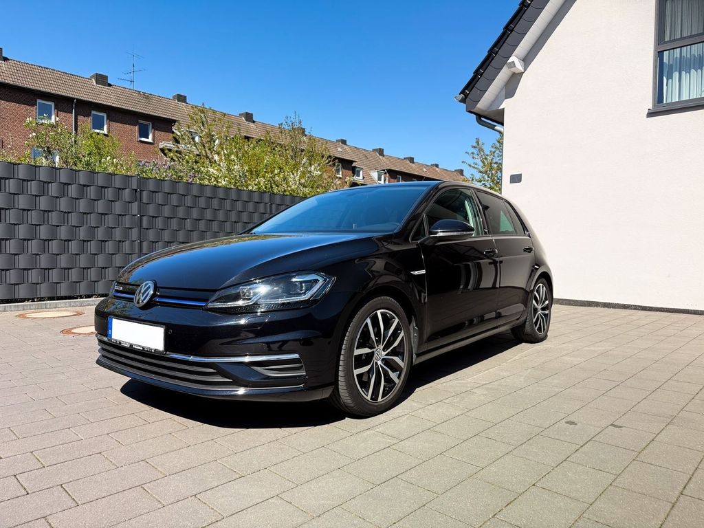 Image of Volkswagen Golf