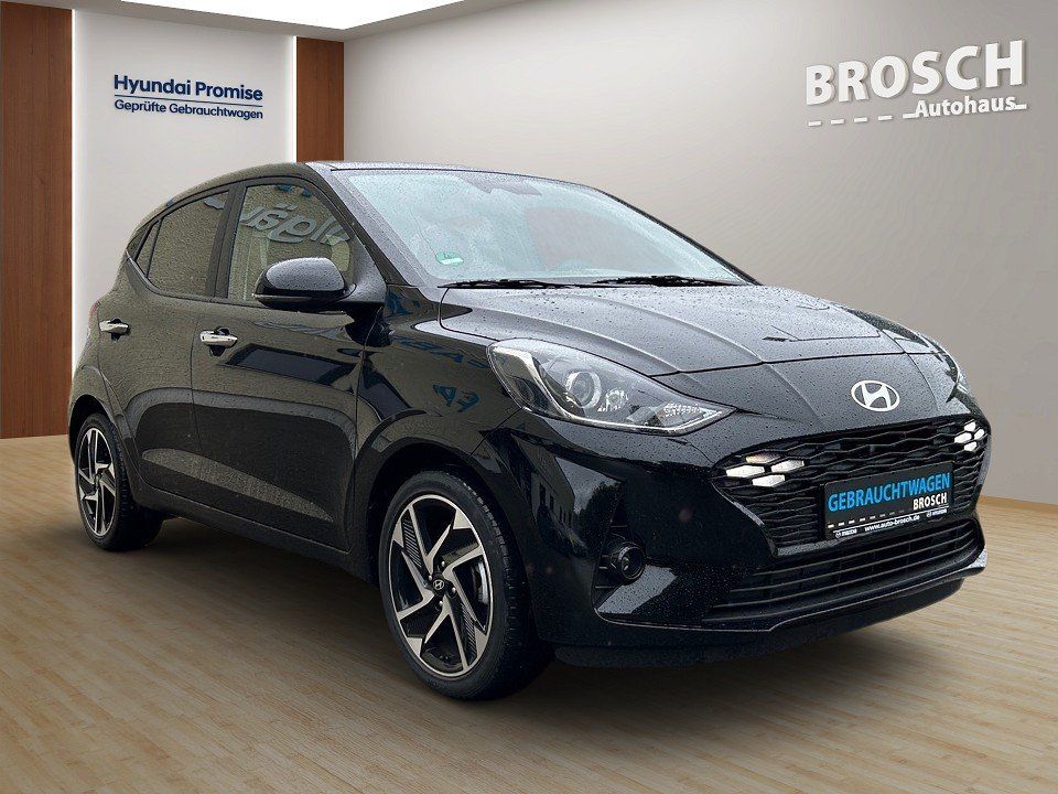Fahrzeugabbildung Hyundai i10 1.2 5TÜRER PRIME SMARTKEY+NAV+KAMERA+CARPLAY