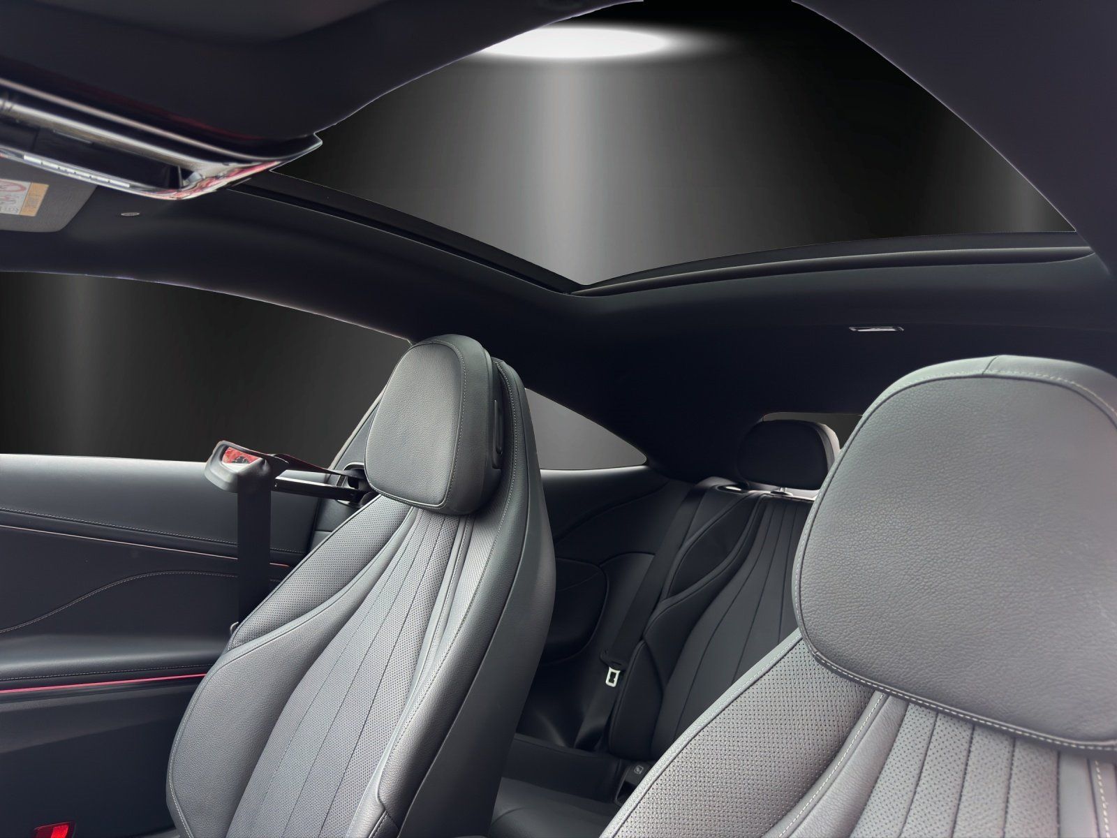 Fahrzeugabbildung Mercedes-Benz CLE220d AMG Premi+ DBC Masage HUD Standhz Carbon