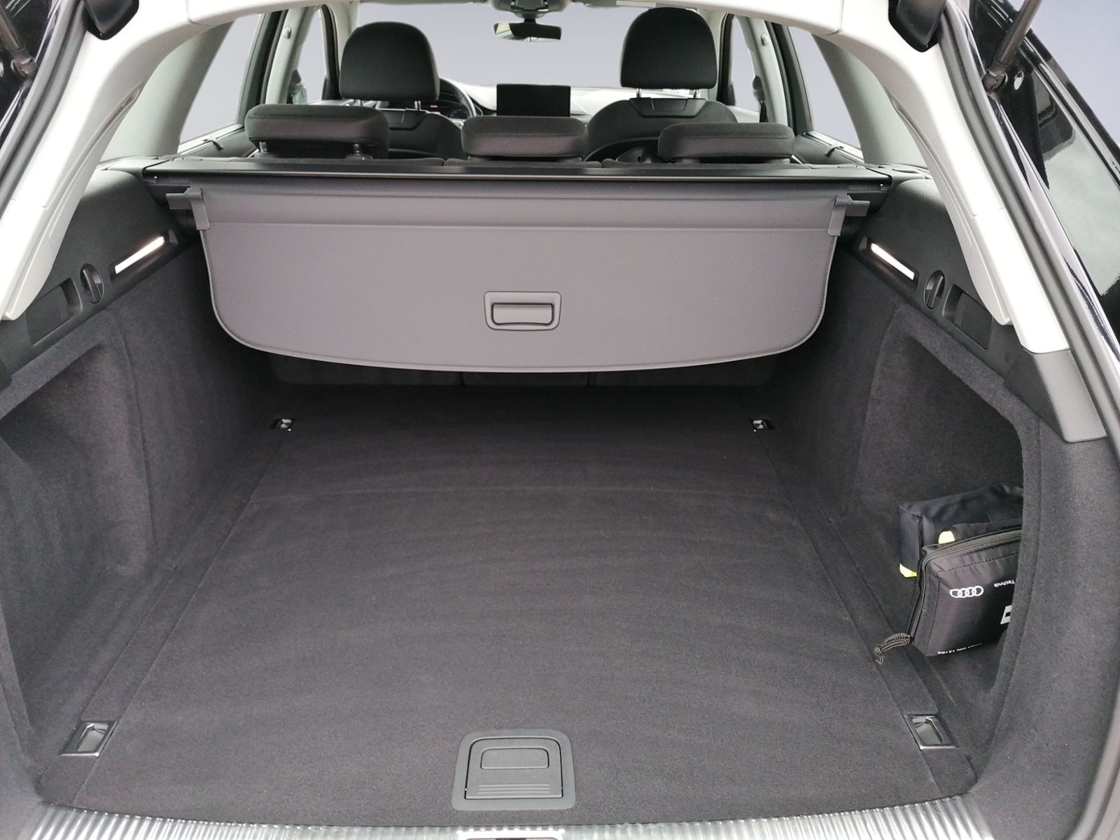 A4 allroad quattro 2. 0 TFSI S tronic NAVI+AHK