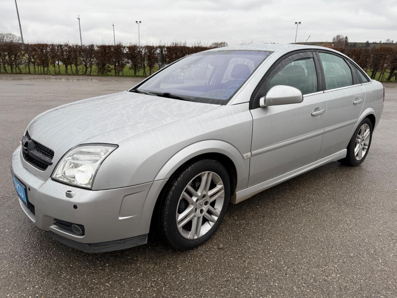 Opel Vectra 2004 — photo 12