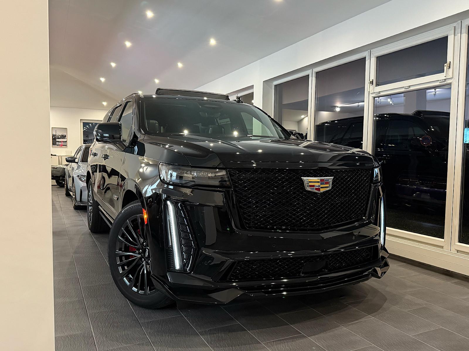 Cadillac Escalade V-Series 2024|6.2 V8 Supercharged|682PS