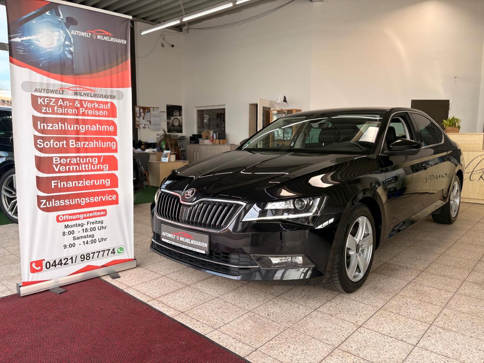 Skoda Superb Lim. Style*S-Heft*Navi*TÜV9.27*1.Hand*AHK
