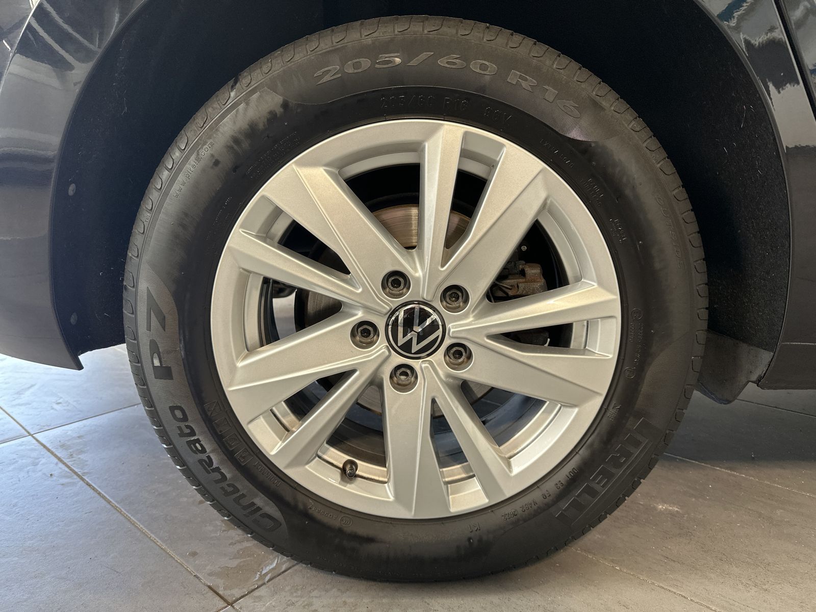 Fahrzeugabbildung Volkswagen Touran 2.0 TDI DSG CL NAV+LED+V-COCKPIT+AHK+PP