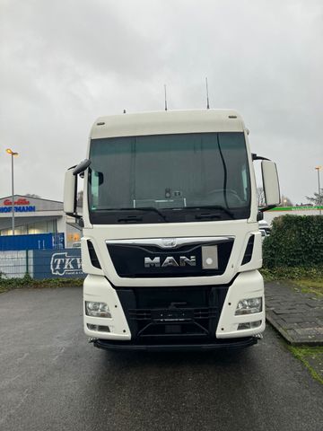 MAN TGX verstellbare Sattelplatte