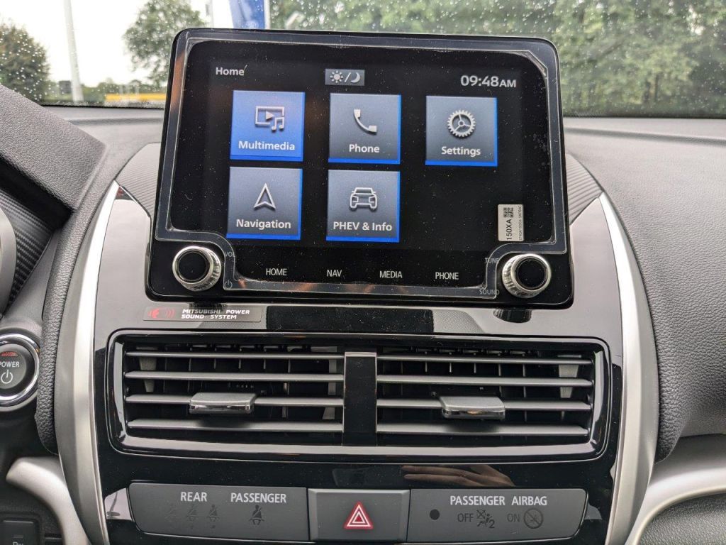 Fahrzeugabbildung Mitsubishi Eclipse Cross 2.4 PHEV 4WD Select