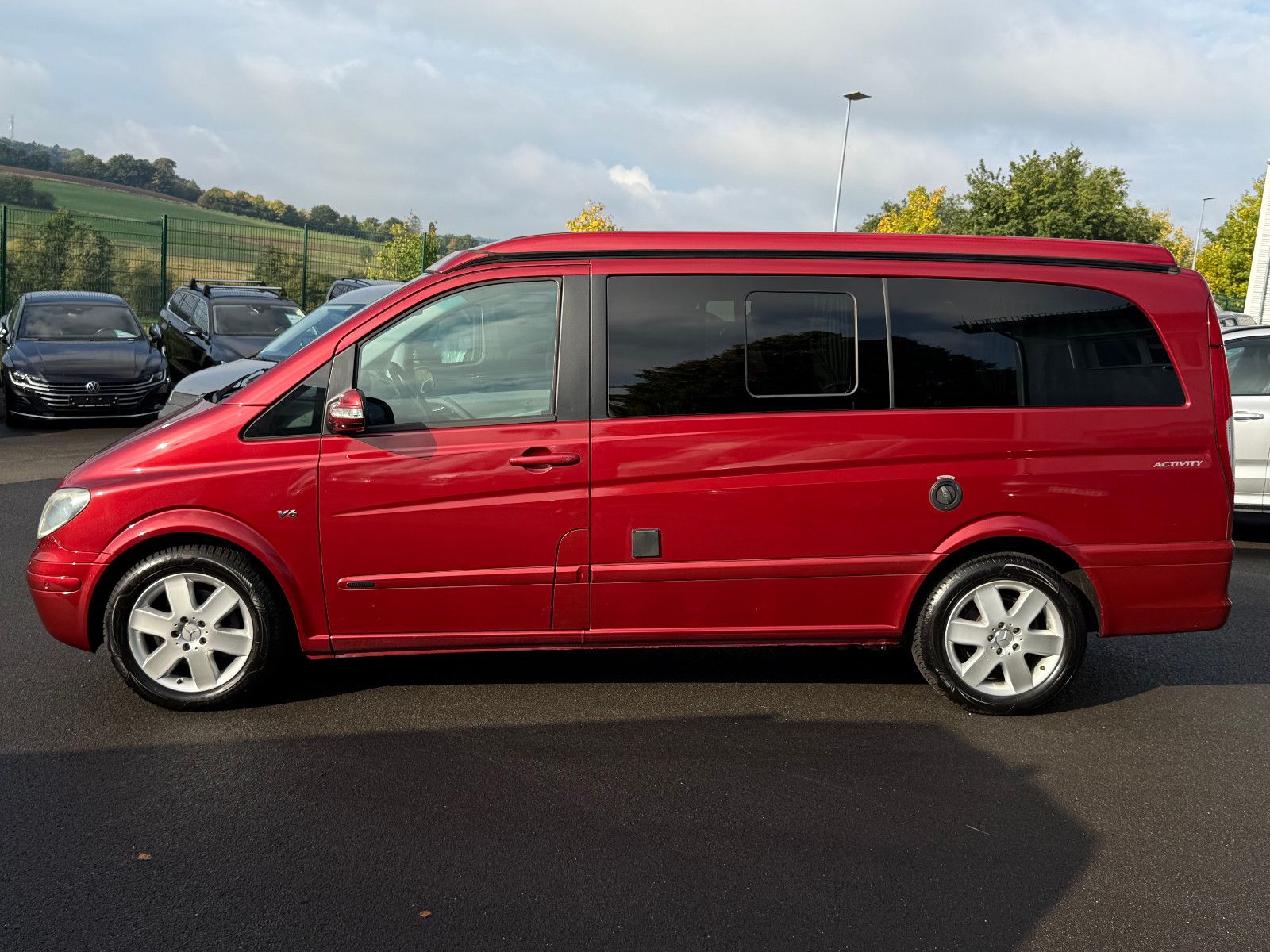 Fahrzeugabbildung Mercedes-Benz Viano Marco Polo 3.0 CDI Aut AHK Klima Sthz PDC