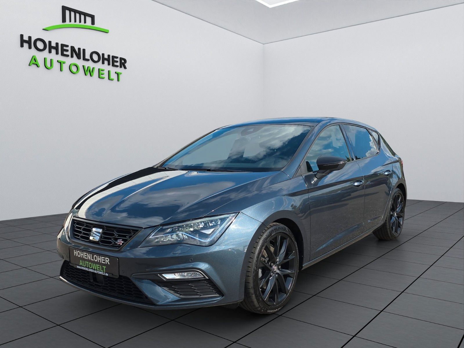 Gebrauchtwagen Seat Leon Leon FR Black MATT Version *LED *ACC *PDC in Schwäbisch Hall