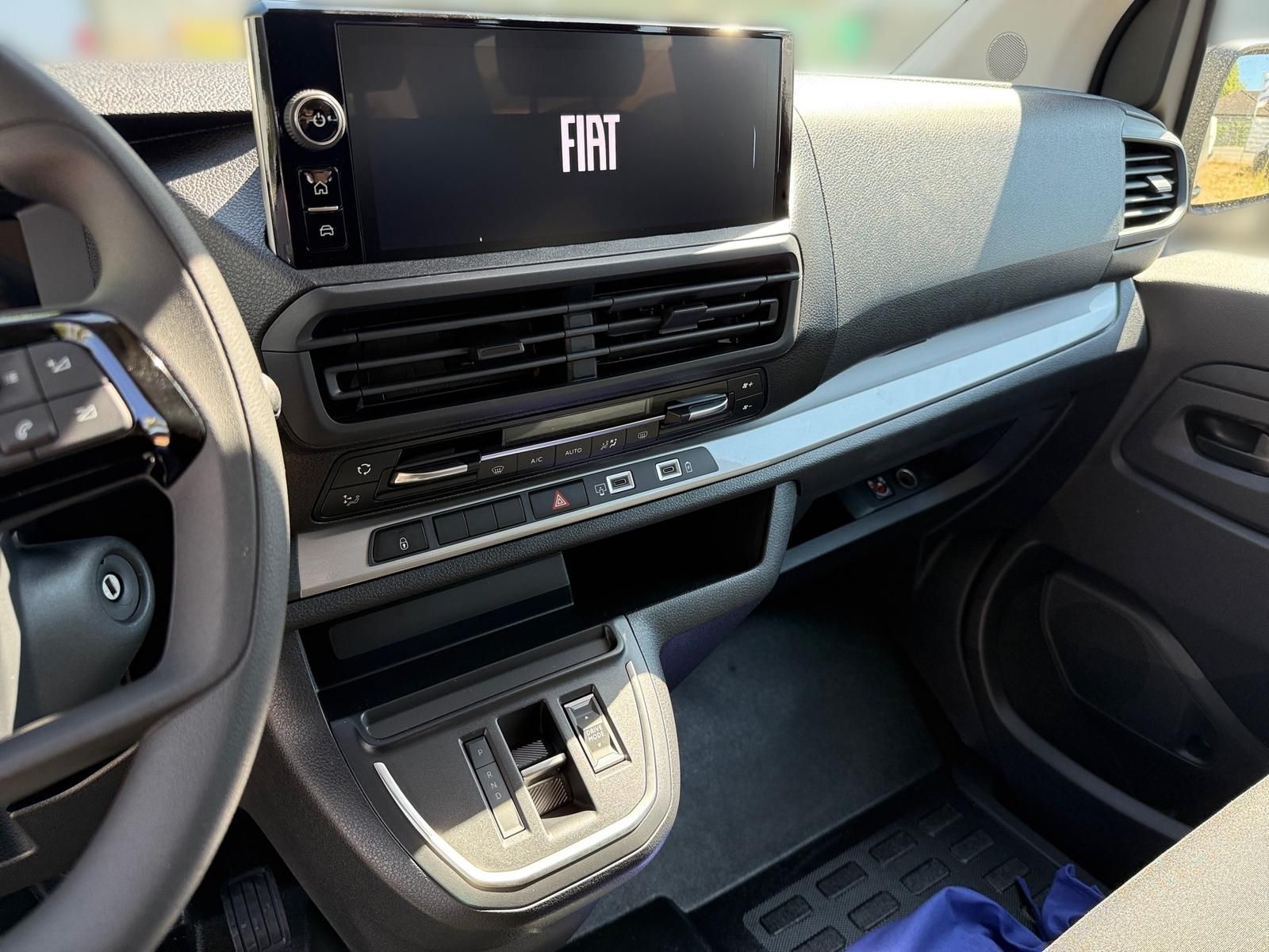 Fahrzeugabbildung Fiat Scudo L3 Kombi 180 AT8