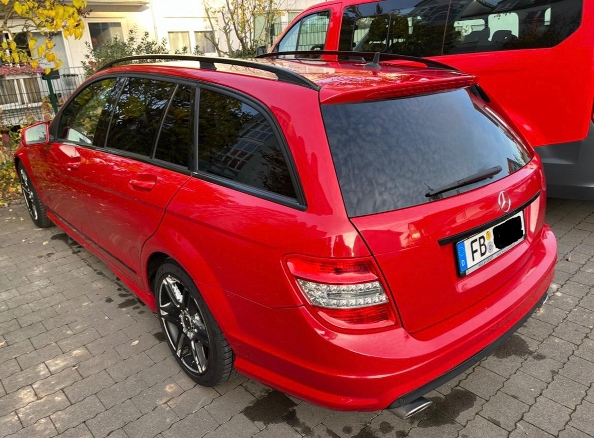 Mercedes-Benz C350 2009 — вигляд ззаду