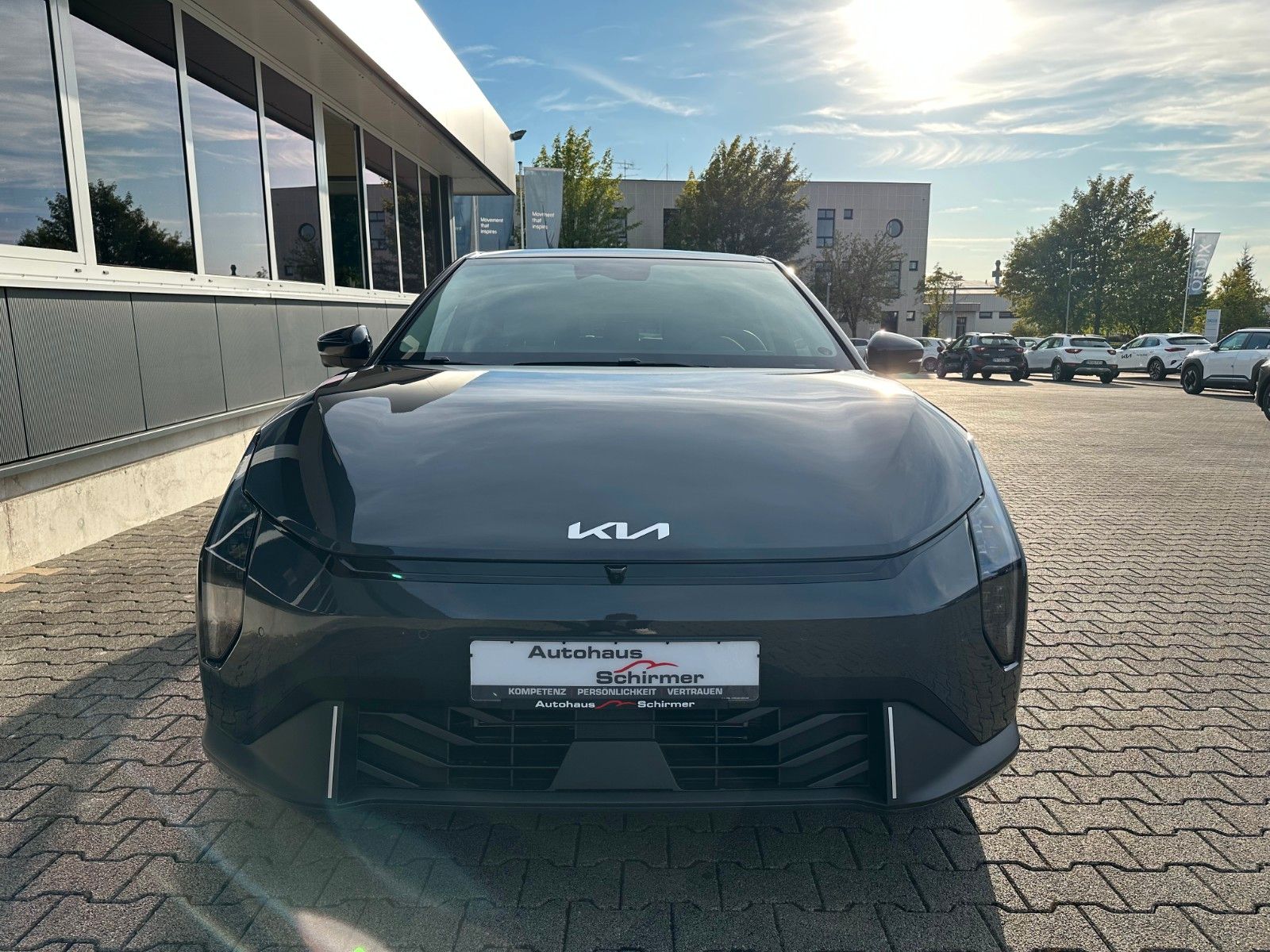 Fahrzeugabbildung Kia EV4 81 FWD EARTH UP TE WIC DWP SD