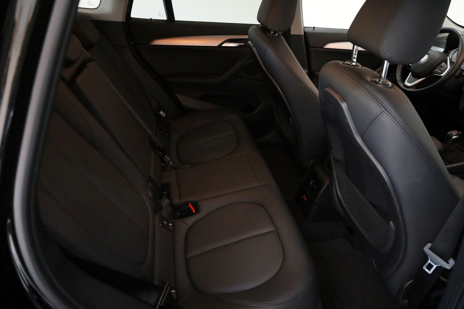 Fahrzeugabbildung BMW X1 xDrive 25e Advantage,Leder,Navi,SH,HUD,Kamera