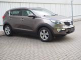 Kia Sportage FIFA Edition 4WD Kuppl. TÜV NEU 1.HAND - Kia Sportage in Magdeburg