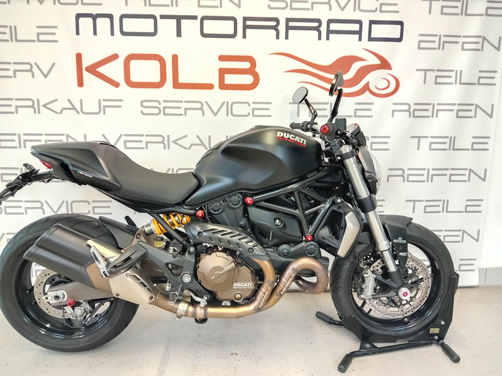 Ducati Monster 821 Dark