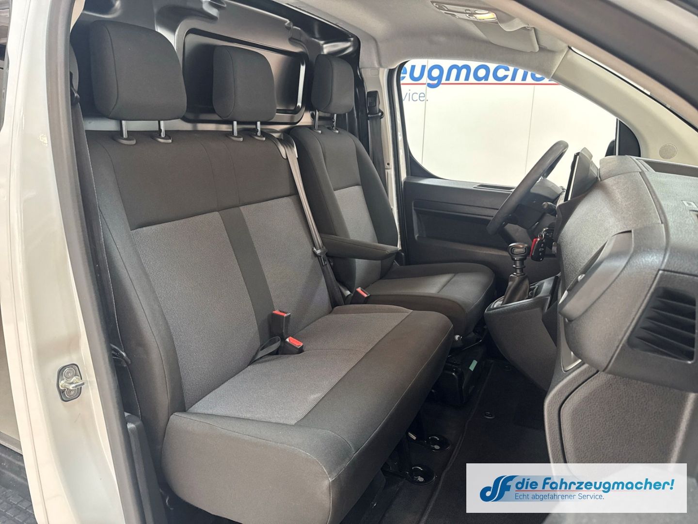 Fahrzeugabbildung Peugeot Expert Kasten Standard 1.5 BlueHDi 120 FAP EU6d
