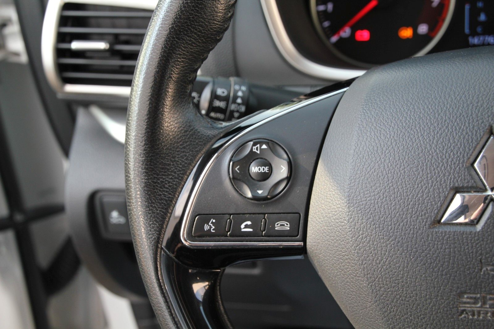Fahrzeugabbildung Mitsubishi Eclipse Cross Diamant Edition
