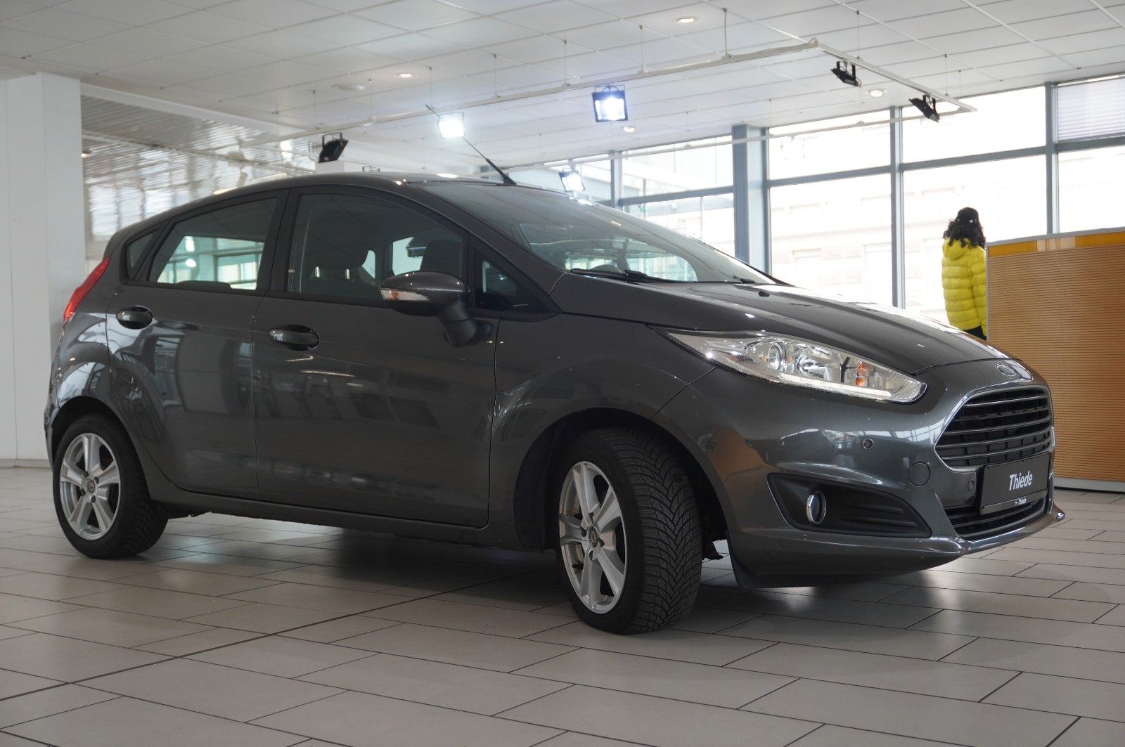 Fahrzeugabbildung Ford Fiesta 1,0 TREND 5-TÜR LED/SHZ/PDC/NEBEL/USB