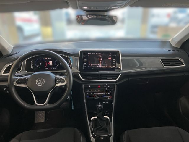 Fahrzeugabbildung Volkswagen T-ROC 1.5 TSI DSG 110 KW "STYLE" AHK NAVI LED-PL