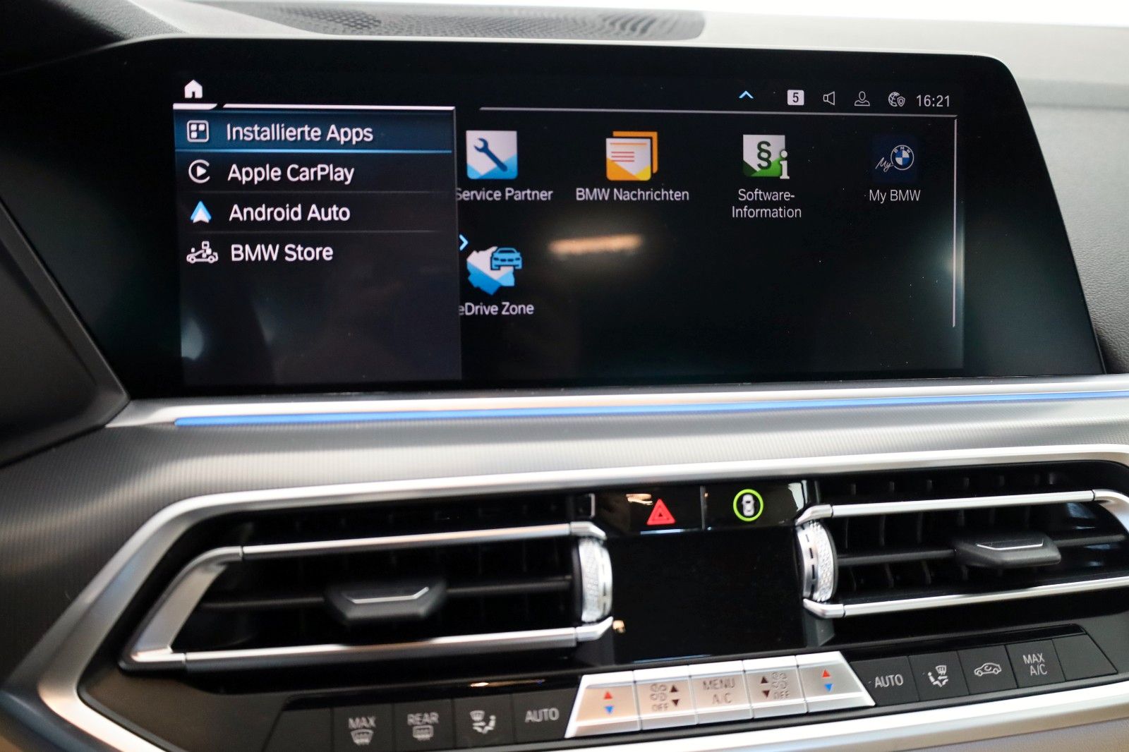 Fahrzeugabbildung BMW X5 xDrive 45e Leder,Navi,LED,Kamera,Kamera,ACC