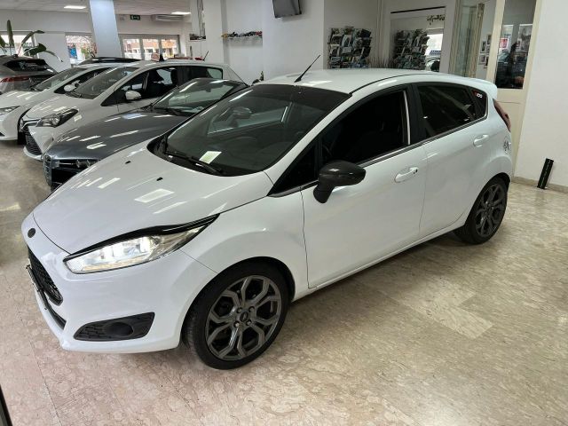 Ford Fiesta 1.5 TDCi 75CV 5 porte Titanium