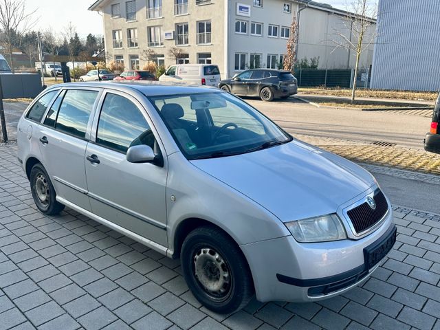 Skoda Fabia Combi 1.2 12V Ambiente Klima PDC TÜV