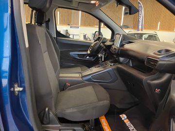 MYAUTOCENTER – Gebraucht- und Jahreswagen mit Werkstattservice in Pfaffenhofen Peugeot Rifter Allure L2*2. Hand*AHK*Klima*Navi*7-Sitzer