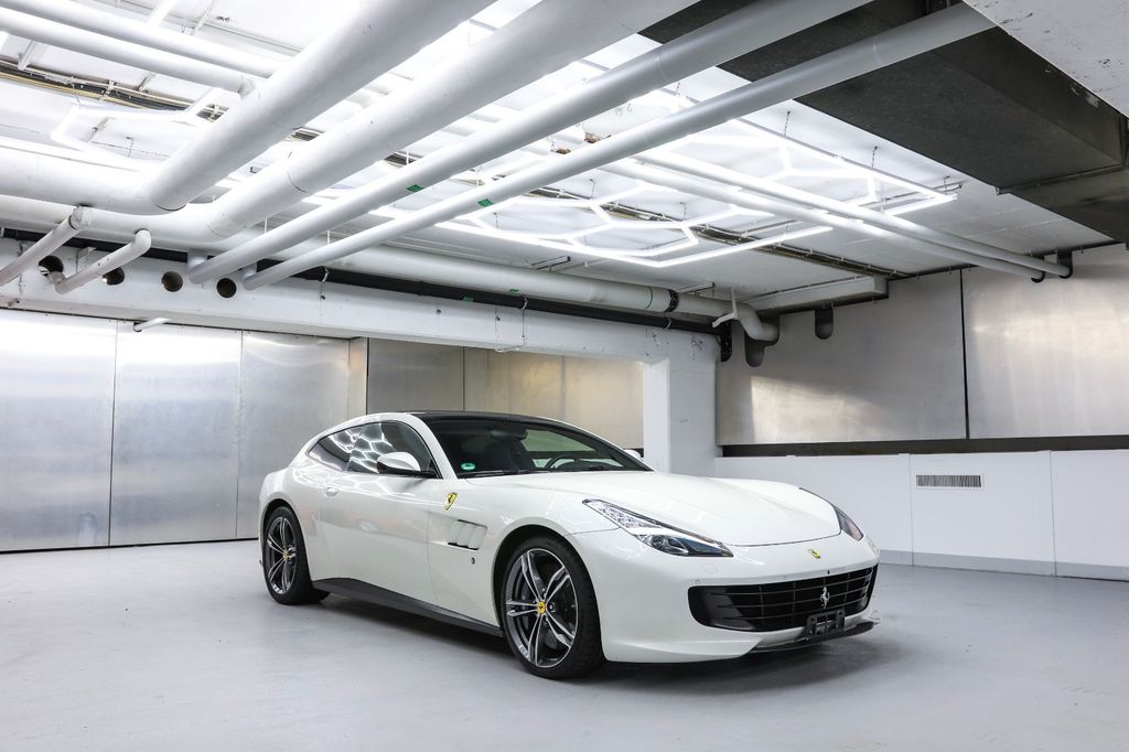 Ferrari GTC4Lusso
