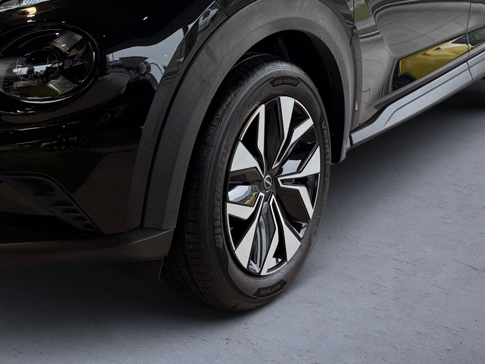 Fahrzeugabbildung Nissan JUKE 1.0 DIG-T 114 PS 6MT ACENTA NC Komfort