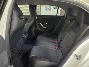 Mercedes A 180 - 11