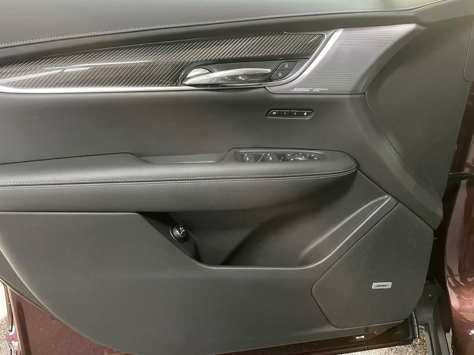 Fahrzeugabbildung Cadillac XT6 SPORT  3.6-V6 AWD  TECHNOLOGY-PANO-ACC