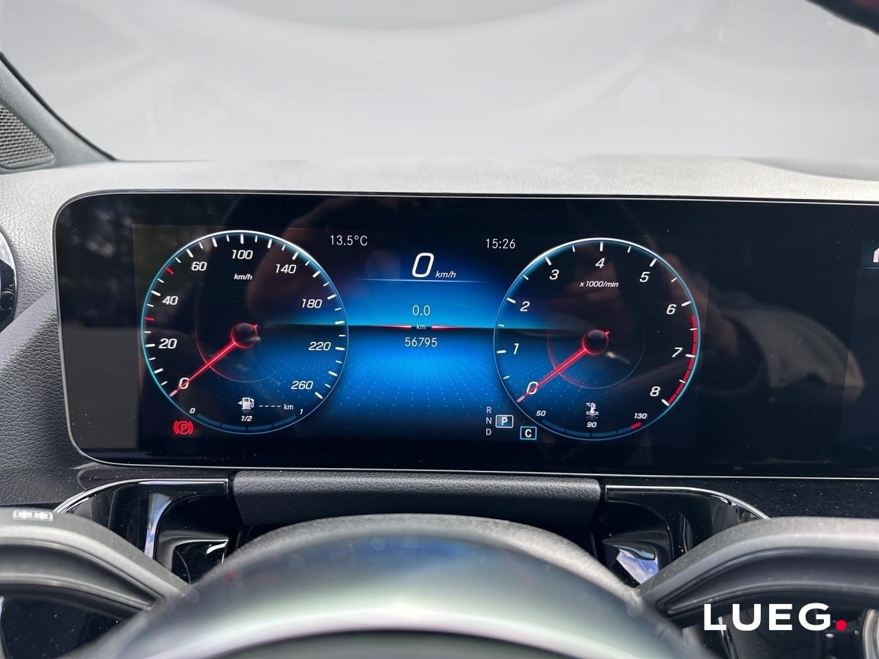 Mercedes-Benz GLA 200 AMG+NIGHT+DISTRONIC+360+MULTIB+EL HECKKL