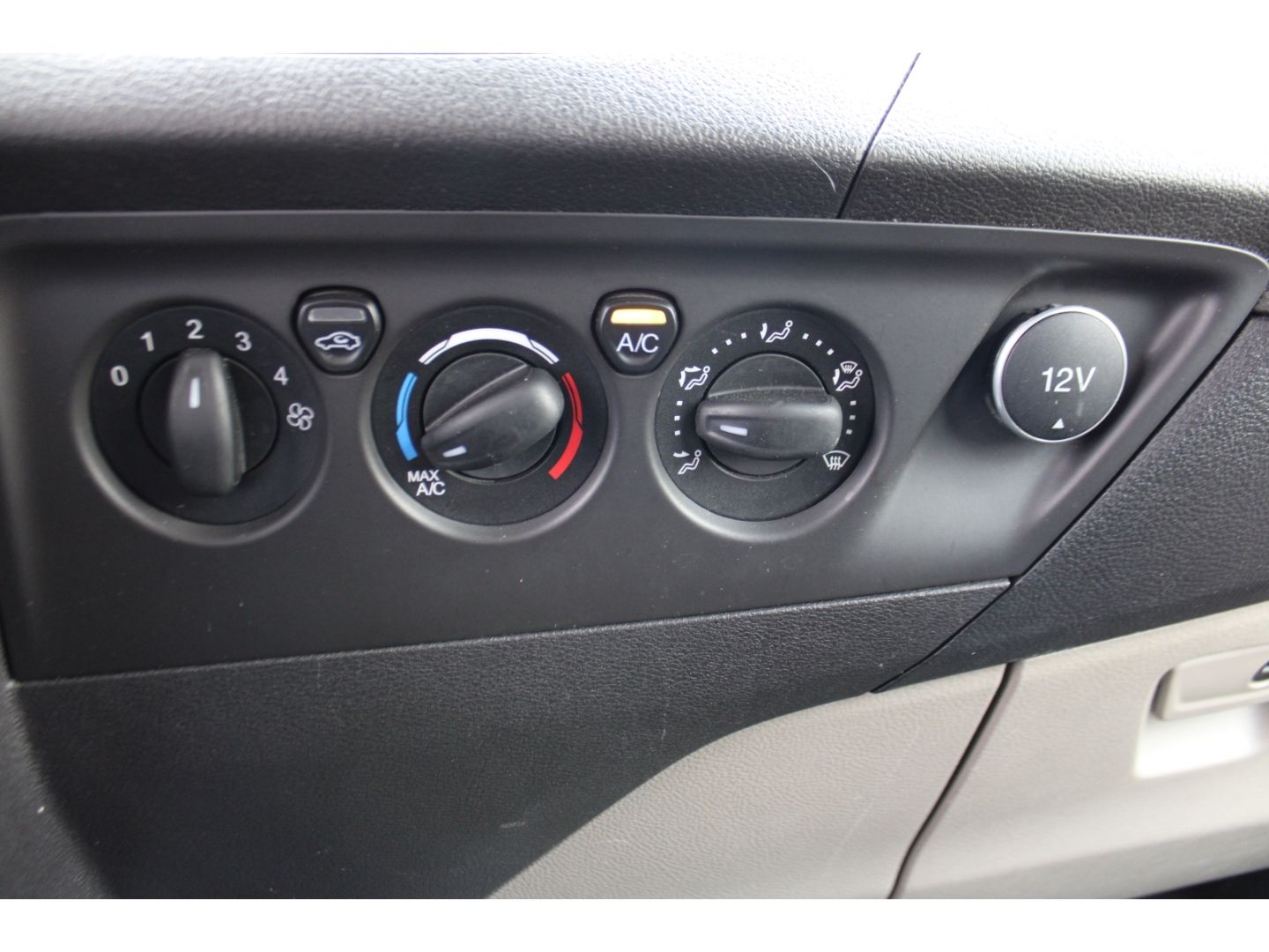 FORD Transit Custom 310 L2 2.0 TDCi DoKa SHZg PDC AHK - Image 20