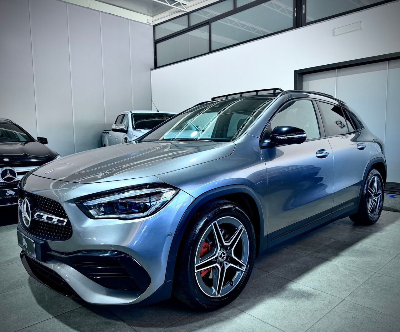 Mercedes-Benz GLA 220d 190CV 4Matic Premium AMG imagem 3