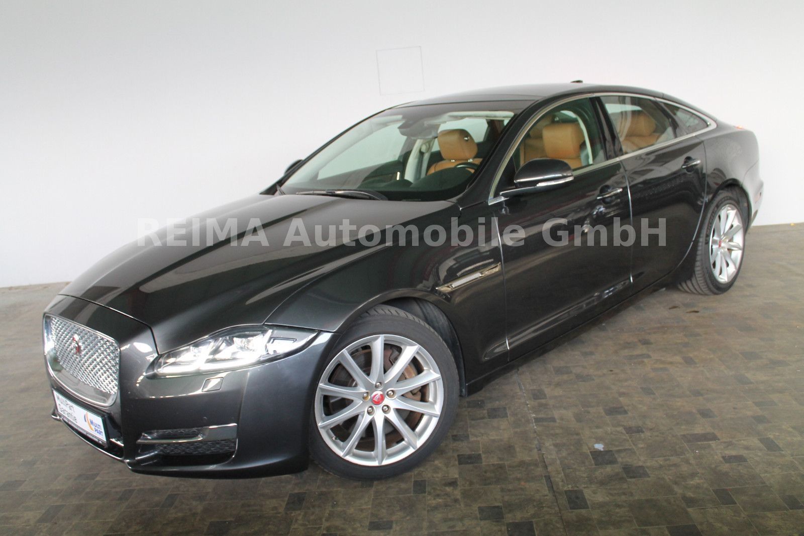 Fahrzeugabbildung Jaguar XJ Premium Luxury 3.0 V6 Diesel, LED, Meridian