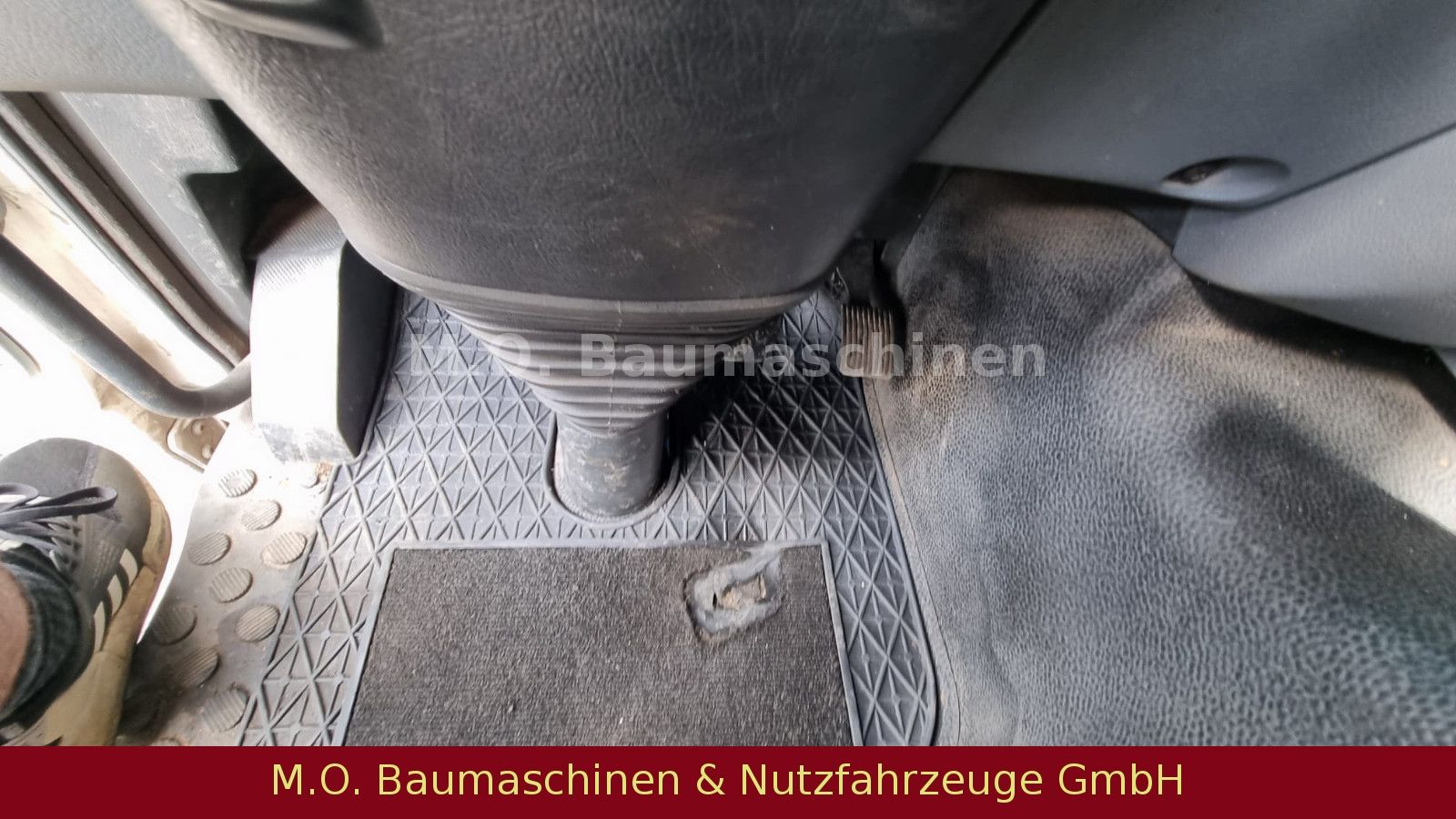 Fahrzeugabbildung Mercedes-Benz Actros 2532 / AC / ZSA / 6x2 /  Müllwagen