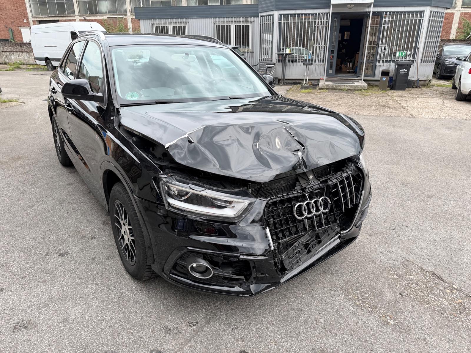 Audi Q3 177PS 2.0 TDI quattro S tronic S line AHK Top
